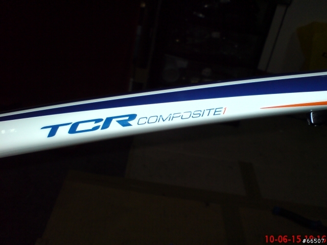 TCR COMP1 是不是碳包鋁車架呢?