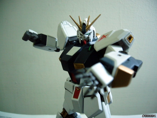 [分享] HGUC NU鋼彈半素組作品!!