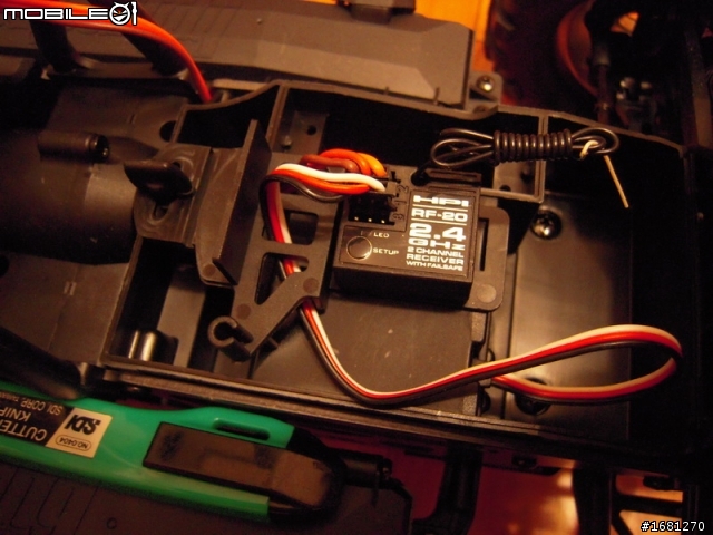 [開箱]HPI 1/8 Savage Flux HP 無刷野人大腳2.4G