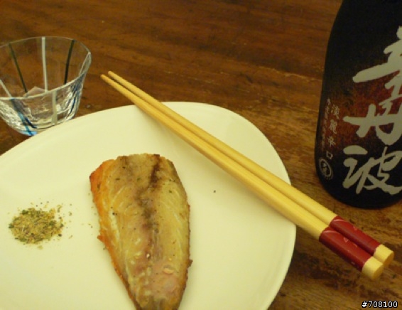 一壺清酒..一片鯖魚..一場好球～