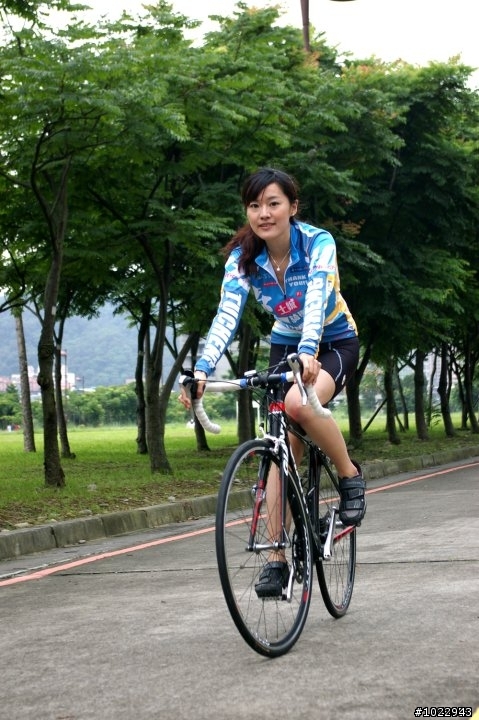 【恭喜】單車美型女廖珮妤總決選第一名