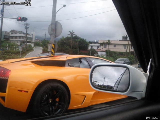 [分享]家人拍到的Lamborghini＆Ferrari