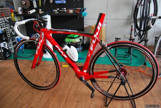 [開箱文 ]  公路車新手 入手  FUJI  SST 3.0