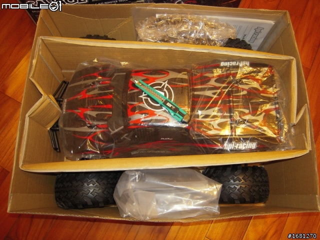 [開箱]HPI 1/8 Savage Flux HP 無刷野人大腳2.4G