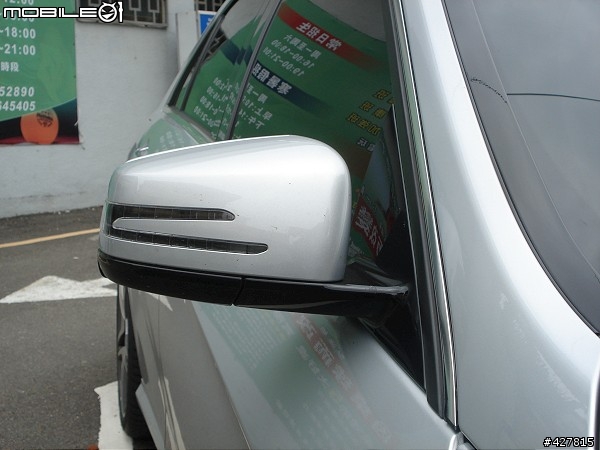 [街拍]出門買午餐驚遇見斯文猛駒E63 AMG