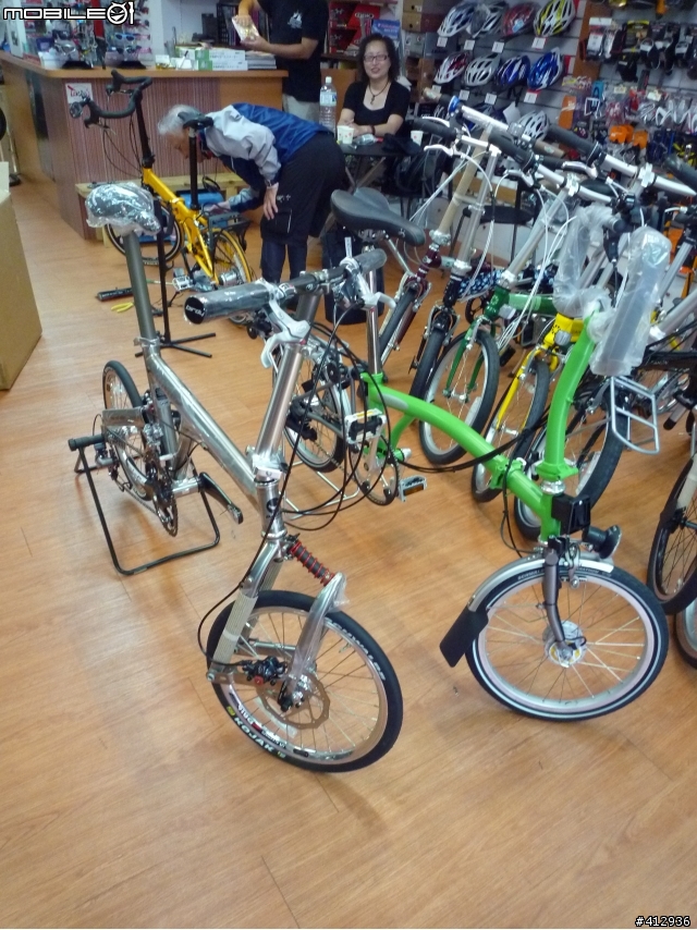 [開箱] BROMPTON Titanium 2010年式 蘋果綠 客製P把鈦布! 鈦布vs鈦鳥大比拼~