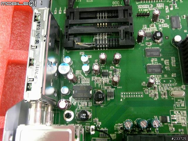 [開刀文]解剖 I.O DATA デジタルチユ ーナー  HVT-BCT300 及 東芝デジタルチユ ーナー  D-TR1