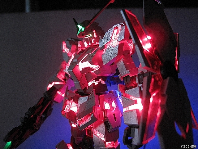 發光實驗作No.5 獨角獸毀滅模式 [HGUC] RX-0 Unicorn Gundam [destroy mode]