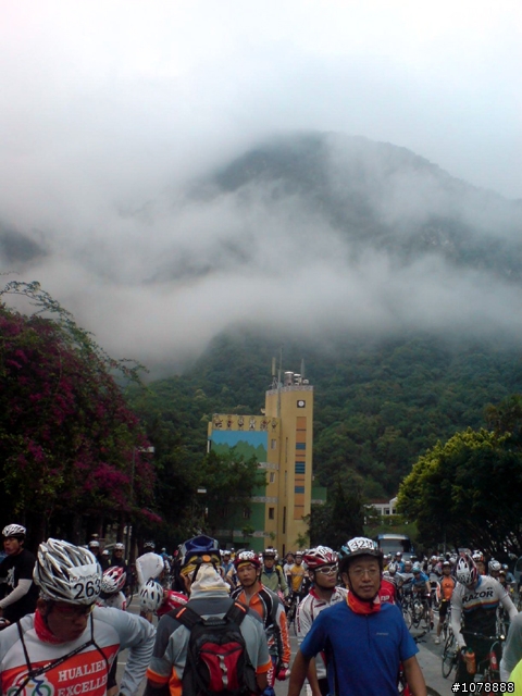 (天祥武嶺風景,車友照片)hahahe 2010太魯閣百登挑戰賽