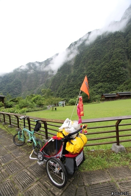 這一刻，在公路之巔擁抱‧幸福