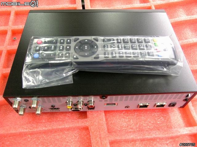 [開刀文]解剖 I.O DATA デジタルチユ ーナー  HVT-BCT300 及 東芝デジタルチユ ーナー  D-TR1