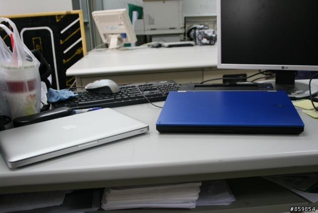 [開箱文] Dell LATITUDE E6410 + E-Port Plus 亂亂的開箱文.....