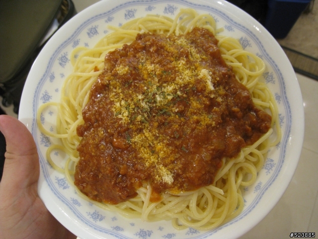 用罐頭簡單的做出義大利肉醬麵！