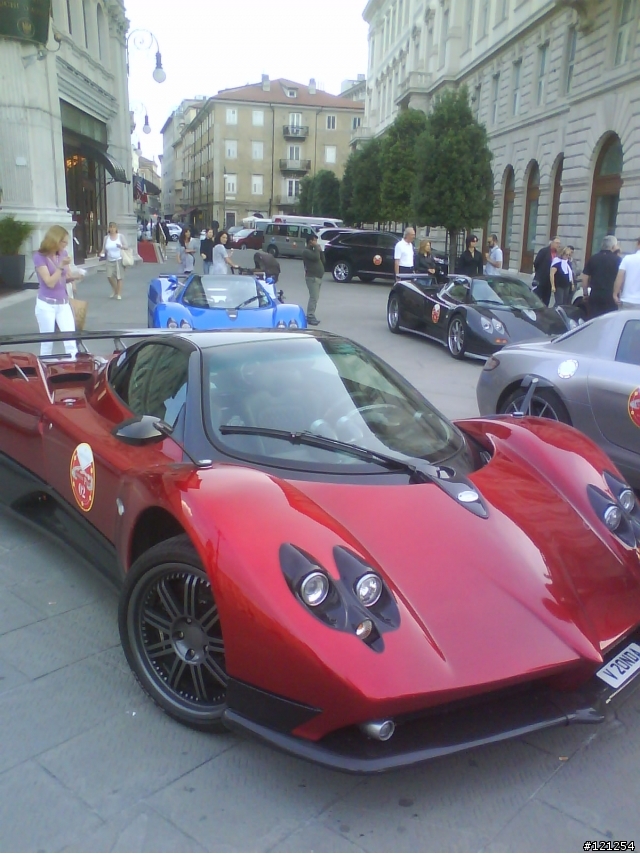 Zonda趴~哪來這麼多的Pagani Zonda啊~連全球限量五台的Zonda Cinque Roadster也有??