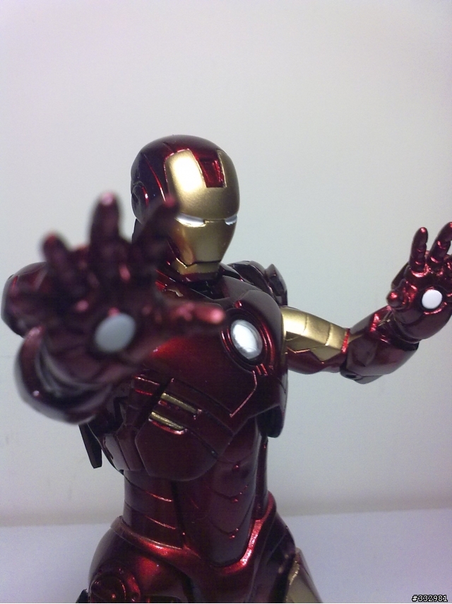 打造8吋的hot toys - MARVEL Select IRONMAN Mark IV