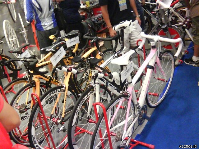 [分享][圖] 10年 台運動休閒展  BANNARD/YETI/X FUSION/ENDURO/POWERWAY/ RTS /RIDLEY