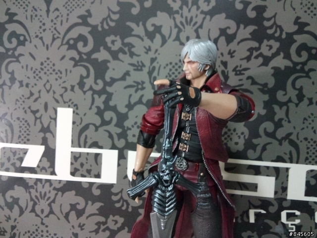 PLAY ARTS 改 [DEVIL MAY CRY4] 但叔 簡易分享