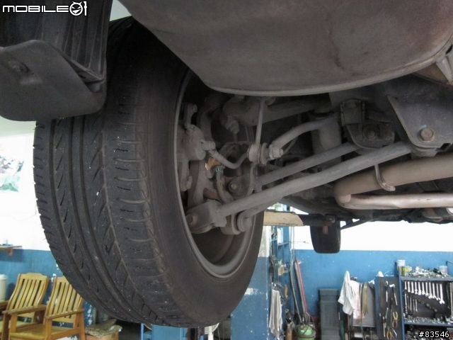 [請問] 前輪驅動的車 後輪懸吊這樣的是設計是什麼種?