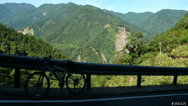 [遊記] 清石林道/霞喀羅古道夏日青爽騎