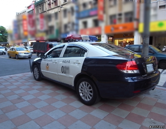 （疑惑已解）請問！這樣有無違規停車？