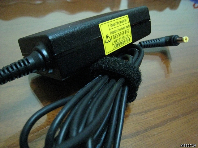 [開箱]簡約極至個性美--Gateway EC39C01w 13.3"