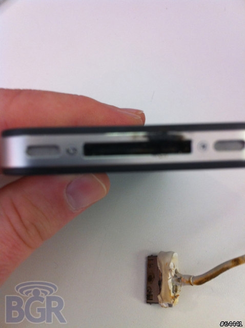 第一起 iPhone 4 充電起火意外出現
