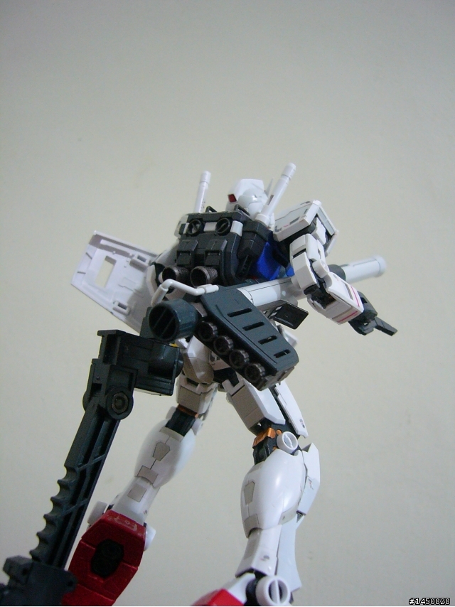 <顛覆傳統理念的最新技術> RG 鋼彈 ,局部塗裝與動作展示