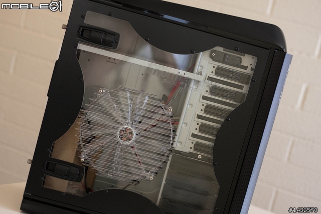 簡單開箱：Thermaltake Armor+ MX