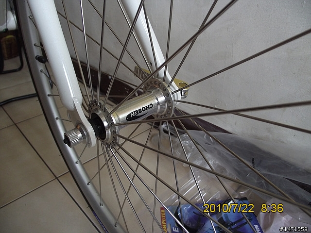 FUJI ACE 24 兒童公路車開箱文,改裝碳纖前叉完成