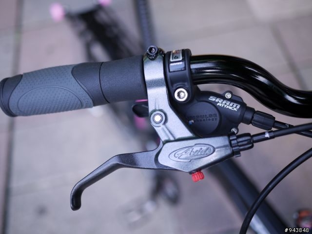 機械芭比- ORi M9的小改裝，黑+粉紅=?