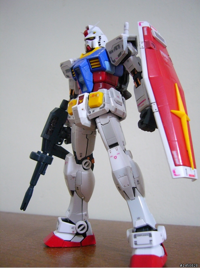 <顛覆傳統理念的最新技術> RG 鋼彈 ,局部塗裝與動作展示