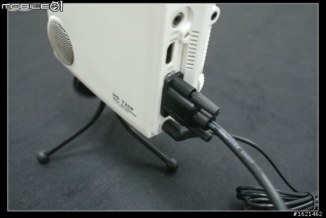 【開箱文】 YOVICA HDMI-720P 迷你投影機 開箱啦~