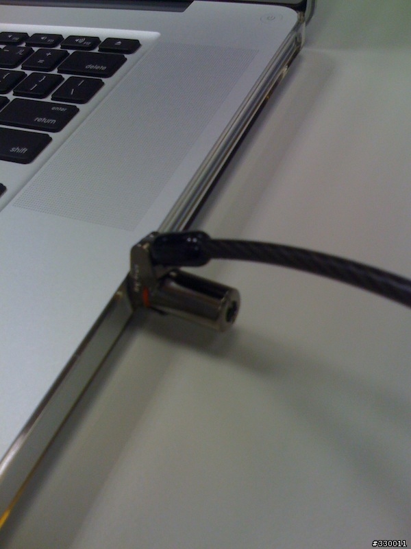 MBP17 i7 霧面＋speck外殼+booq包+Kensington電腦鎖 開箱分享