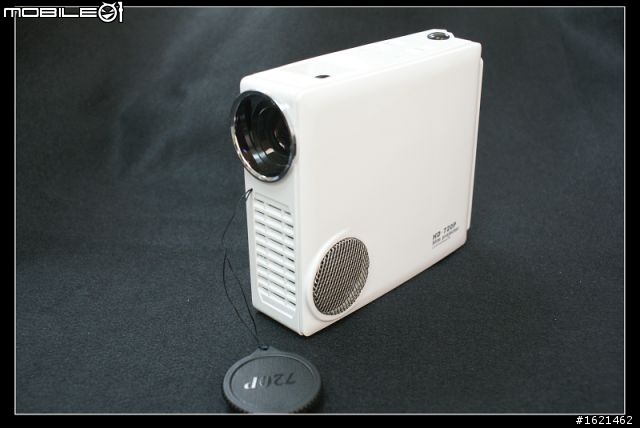 【開箱文】 YOVICA HDMI-720P 迷你投影機 開箱啦~