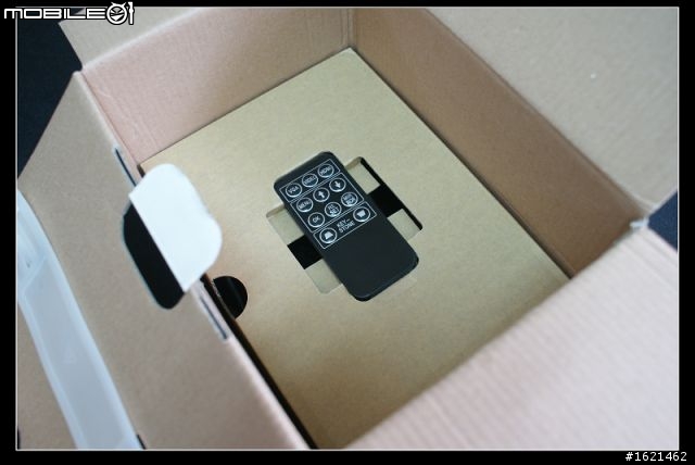 【開箱文】 YOVICA HDMI-720P 迷你投影機 開箱啦~