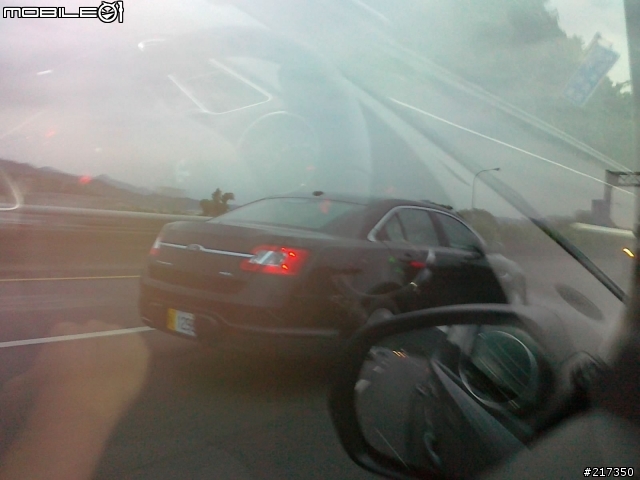 這是什麼車...新款車嗎？