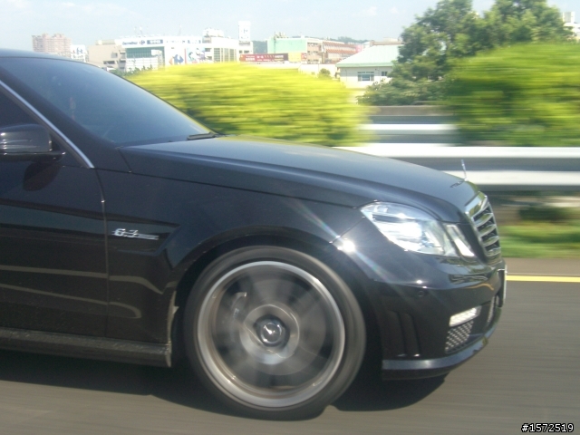 昨天在國道遇到的E63 AMG