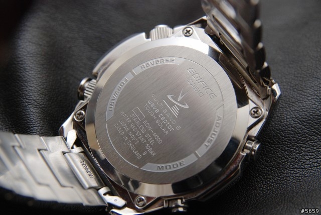 Casio 首款雙顯六局電波 EDIFICE ECW-M300DB 開箱