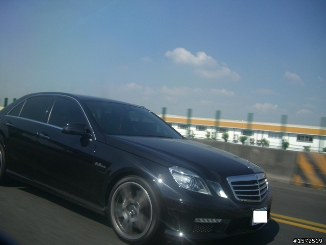 昨天在國道遇到的E63 AMG