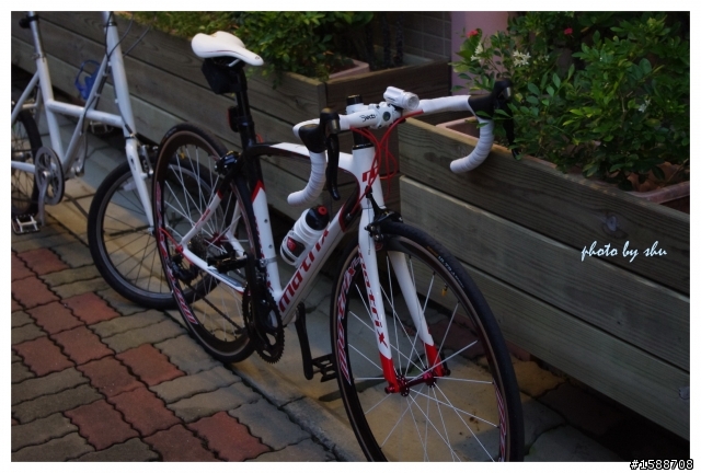 公路車~~第一台!不知道是不是最後一台 matrix f-22