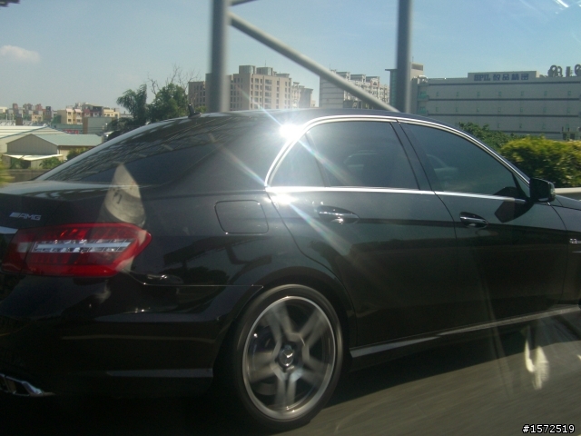 昨天在國道遇到的E63 AMG