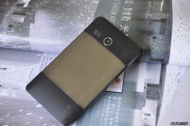 4.3吋Android手機，11,400～13,300 元的酷似EVO 4G機，還內建TV