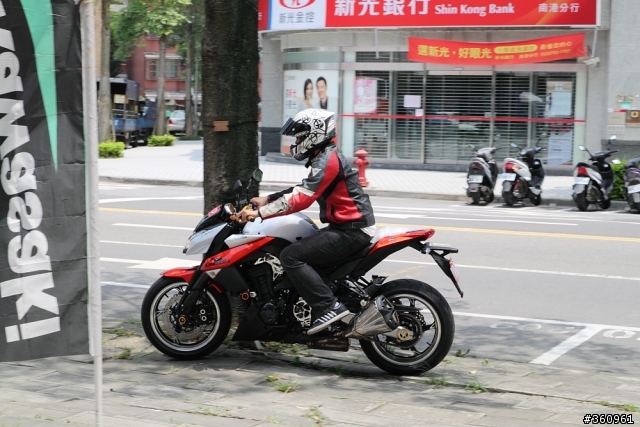 最強與最貴的試乘--Kawasaki Z1000 + Benelli TRE 899K