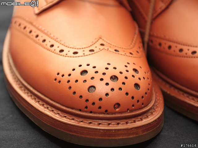 《開箱分享》TRICKER'S 英式雕花鞋