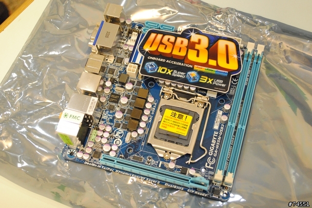 開箱 GA H55n USB3 + PC-Q11