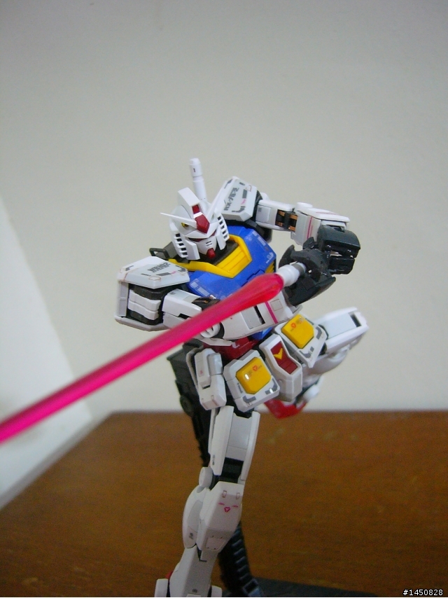 <顛覆傳統理念的最新技術> RG 鋼彈 ,局部塗裝與動作展示
