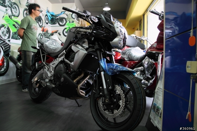最強與最貴的試乘--Kawasaki Z1000 + Benelli TRE 899K