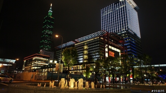 NEX-5...入手三天..還是沒拍到幾張白天照..