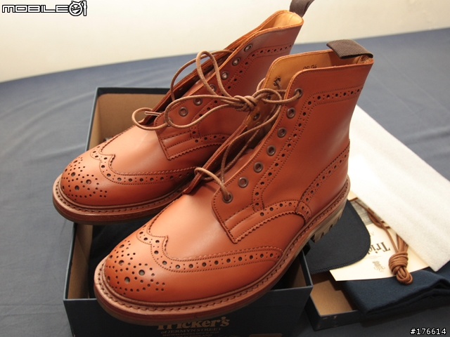 《開箱分享》TRICKER'S 英式雕花鞋