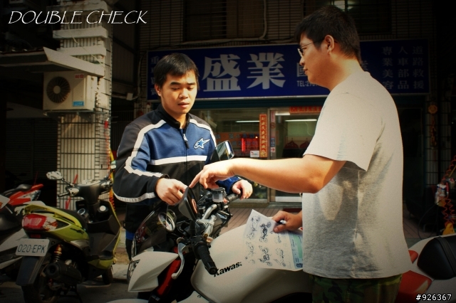 『溫馨分享』與家人分享你的最愛，Z1000雙出AKPROVIC